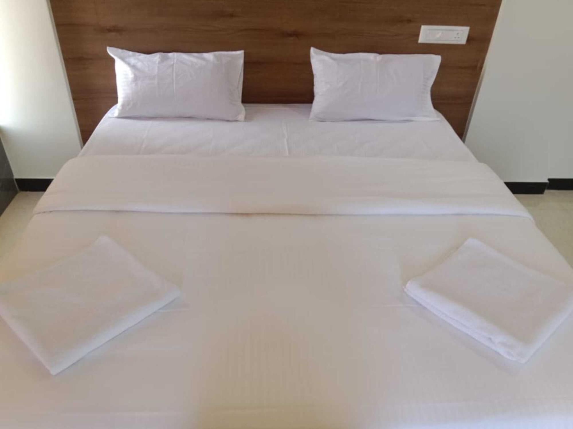 Royal Kitchen Hotel Hirisave Kültér fotó